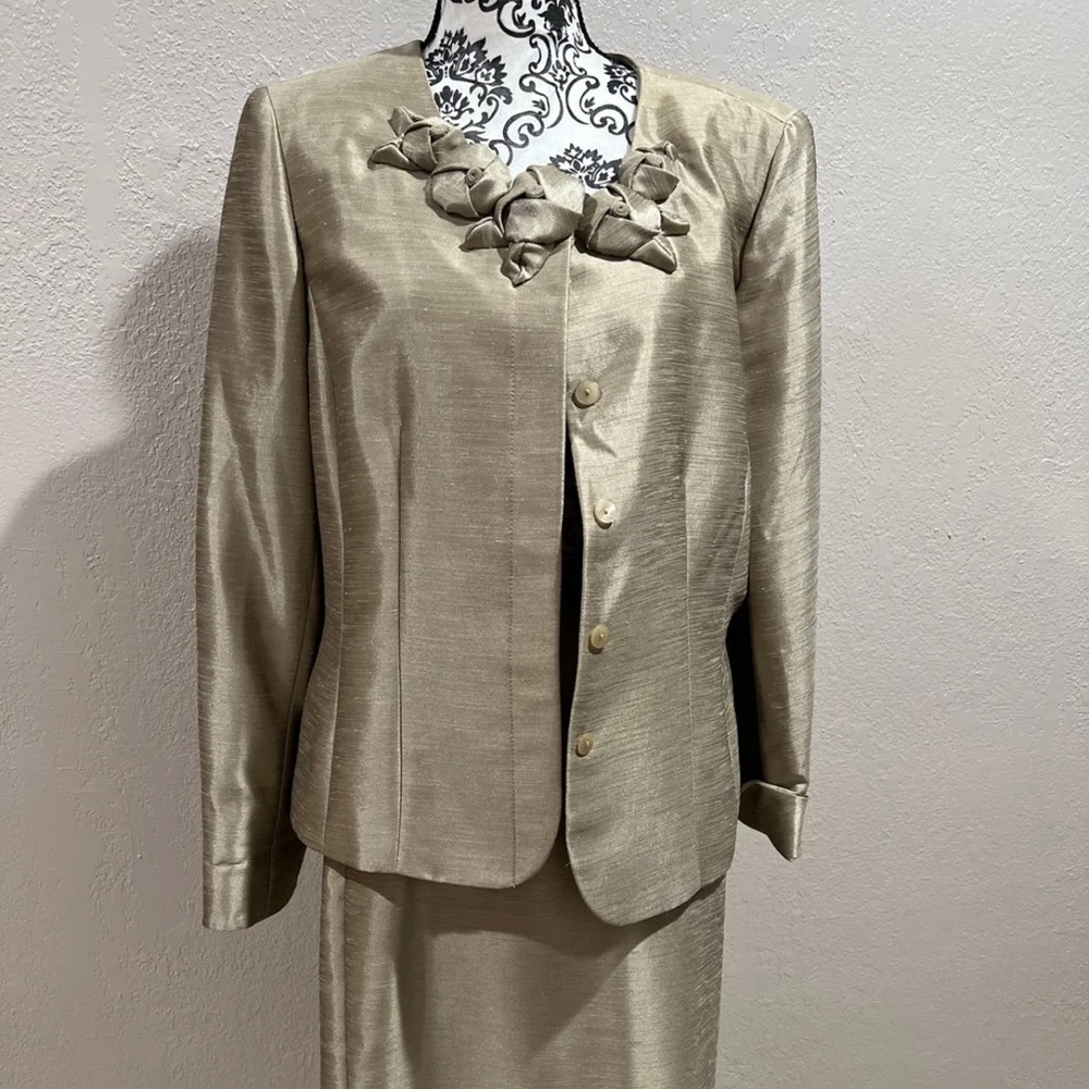 Mother Of Bride Kasper 14 Champagne Gold Womens Skirt Suit Formal Two Piece